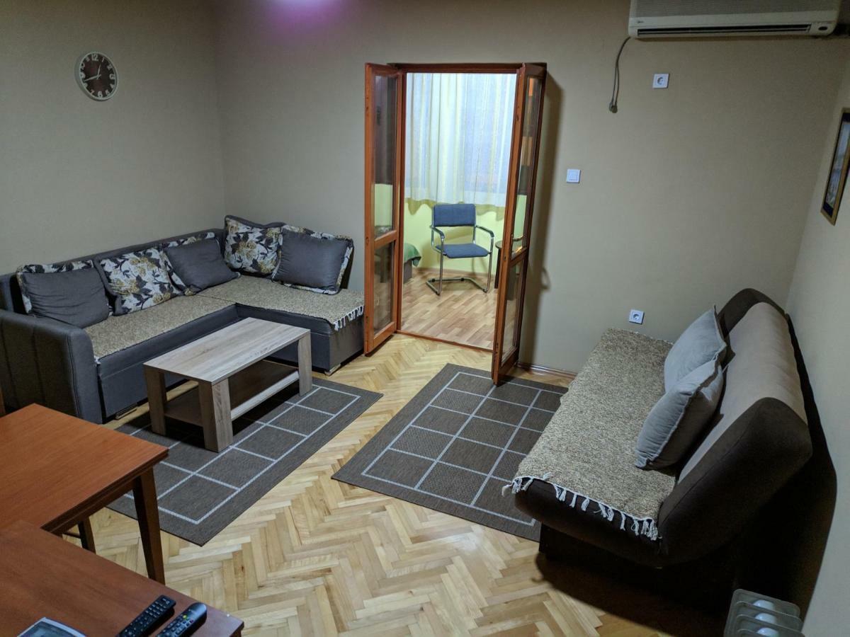 Malo Brdo Appartement Podgorica Buitenkant foto